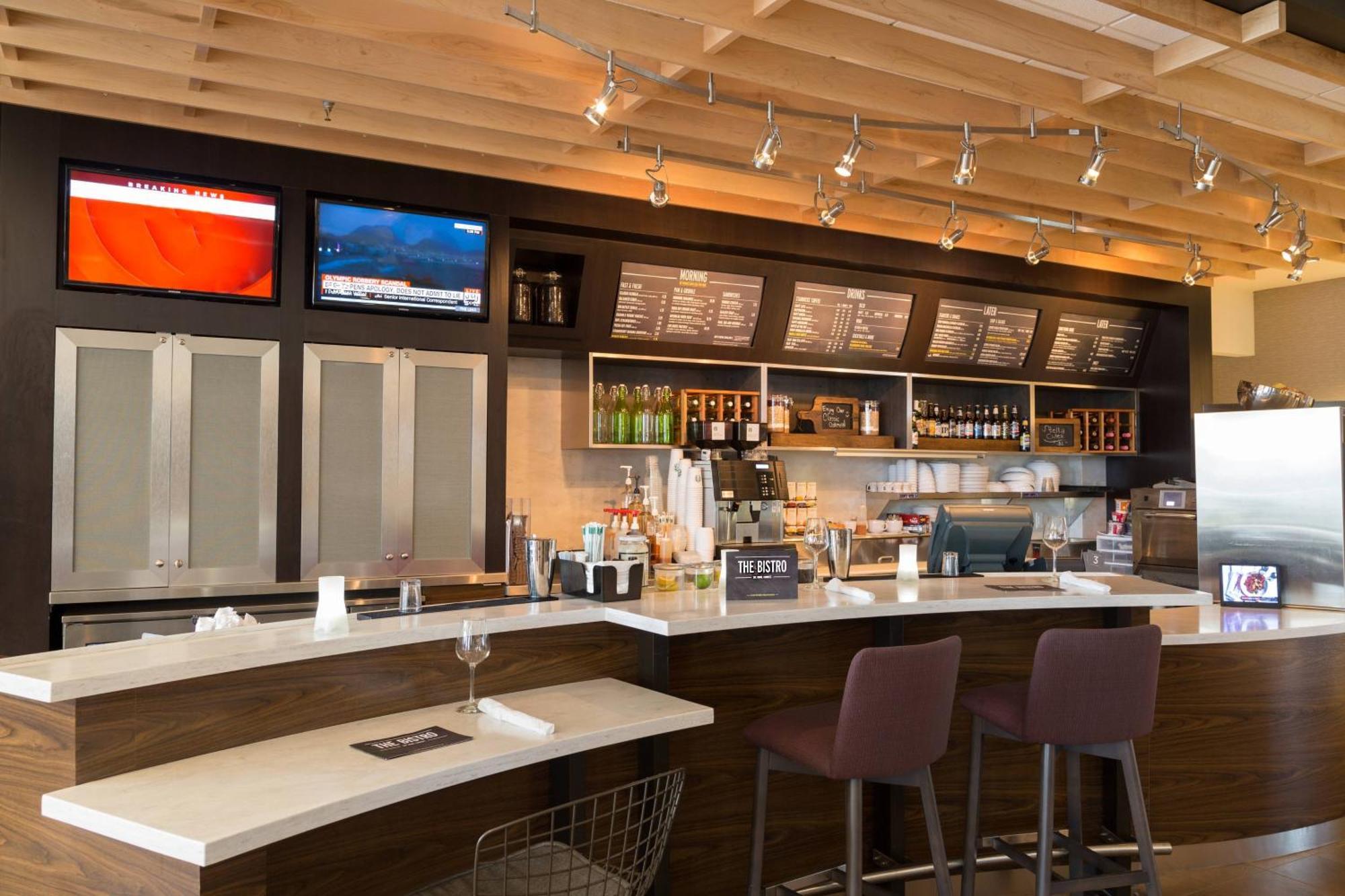 Courtyard By Marriott Morgantown Hotel Exterior foto