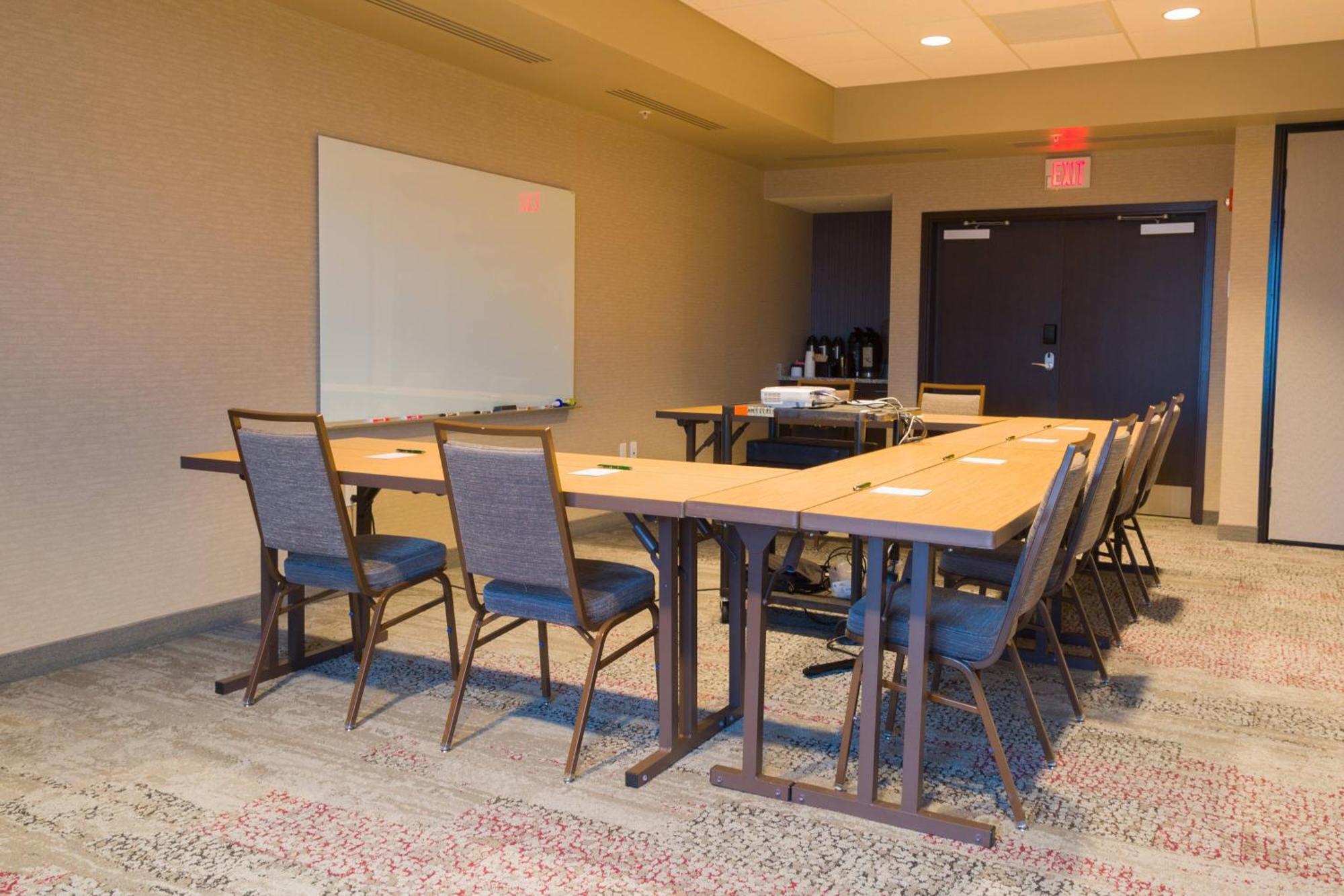 Courtyard By Marriott Morgantown Hotel Exterior foto